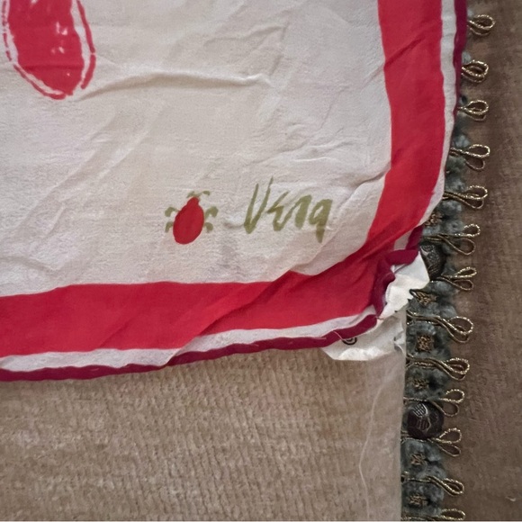 VERA NEUMANN Vintage Roses Printed Silk Chiffon Scarf - Picture 6 of 10